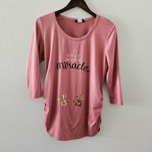Violet & Ruby maternity top size L (?) mauve ruching 3/4 sleeve soft handprints